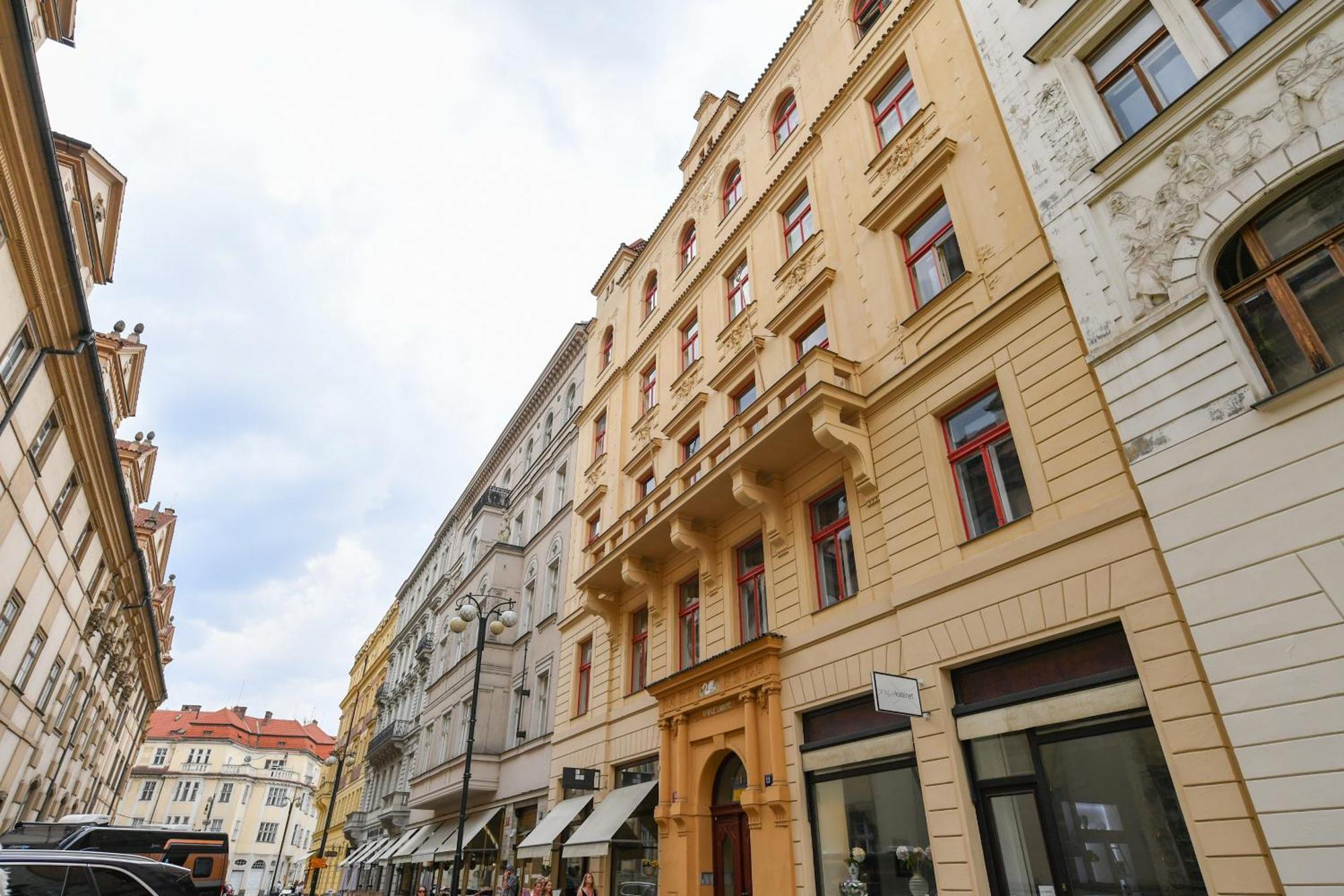 Stunning Charles Bridge Apartment Prag Dış mekan fotoğraf